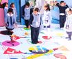 Ideal para reforzar el aprendizaje alfanumérico y su correspondiente relación: texto-objeto. El tamaño de la impresión del juego se adapta a requerimientos específicos de espacio.